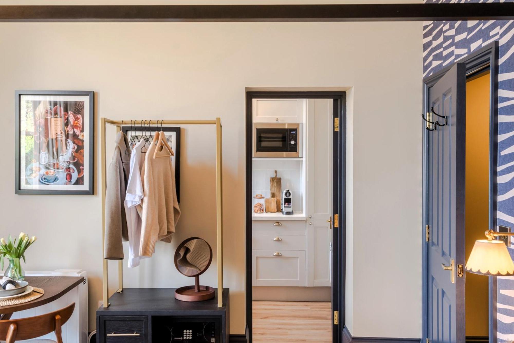 Pembroke House I Your Apartment Bristol Bagian luar foto