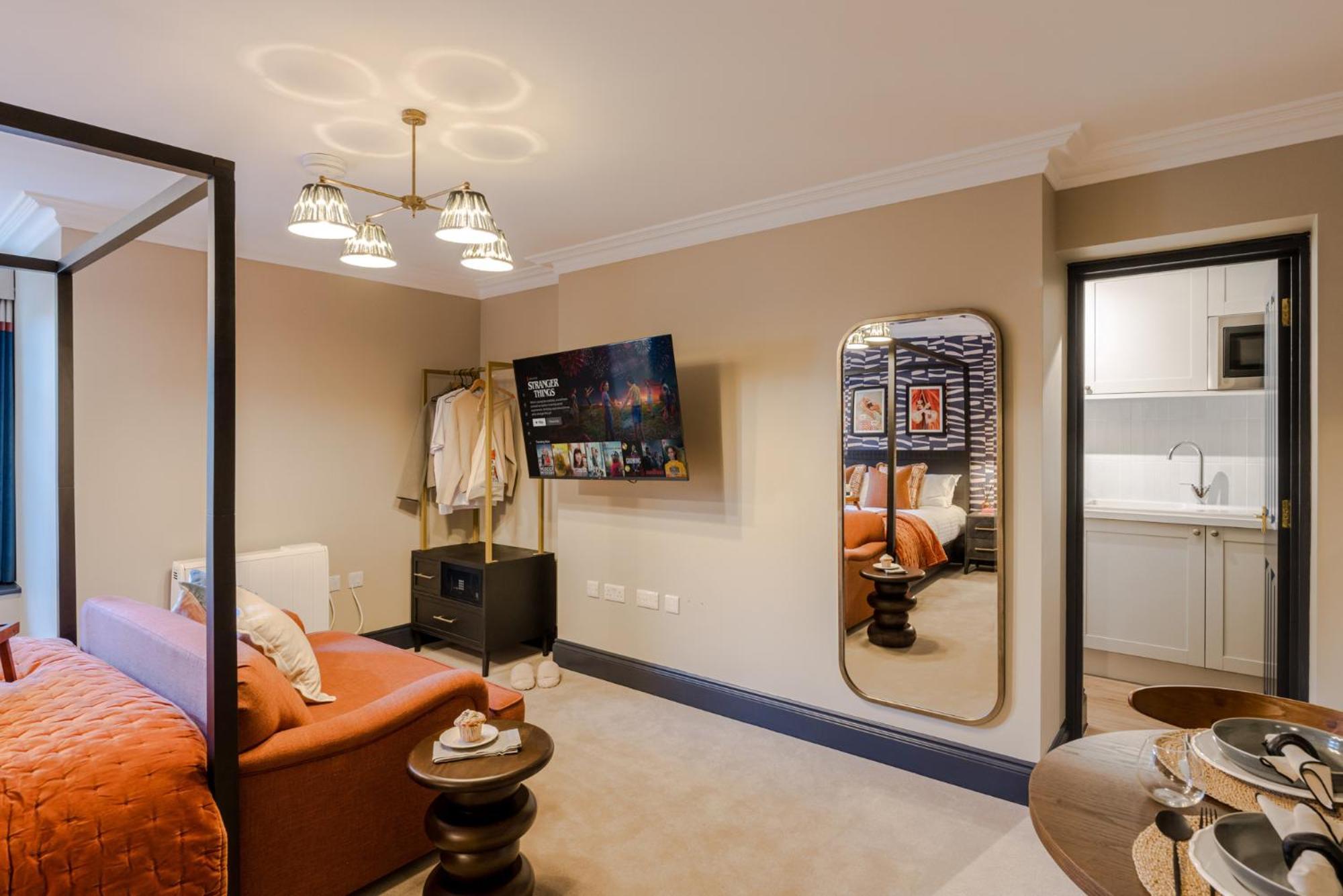 Pembroke House I Your Apartment Bristol Bagian luar foto