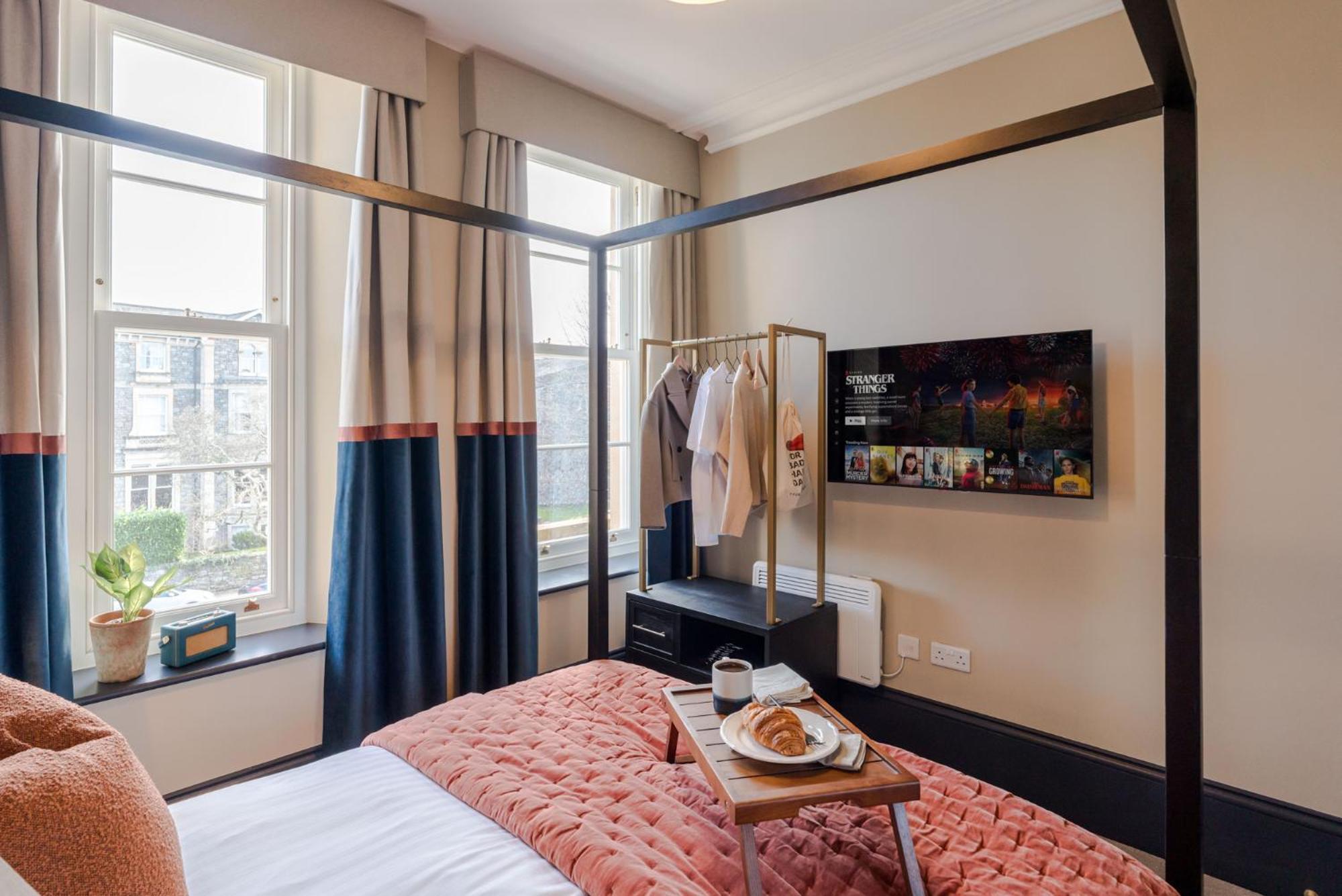 Pembroke House I Your Apartment Bristol Bagian luar foto