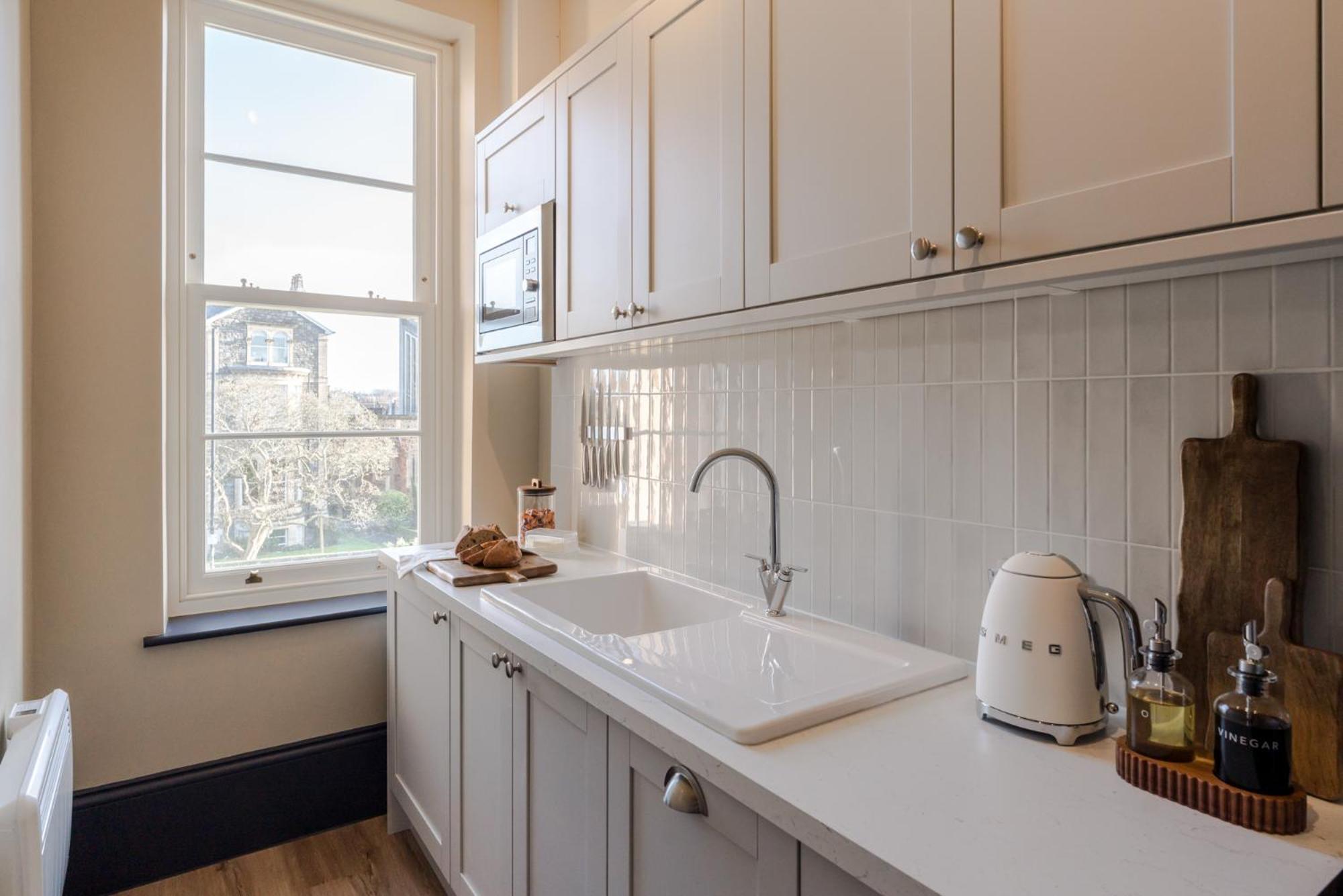 Pembroke House I Your Apartment Bristol Bagian luar foto