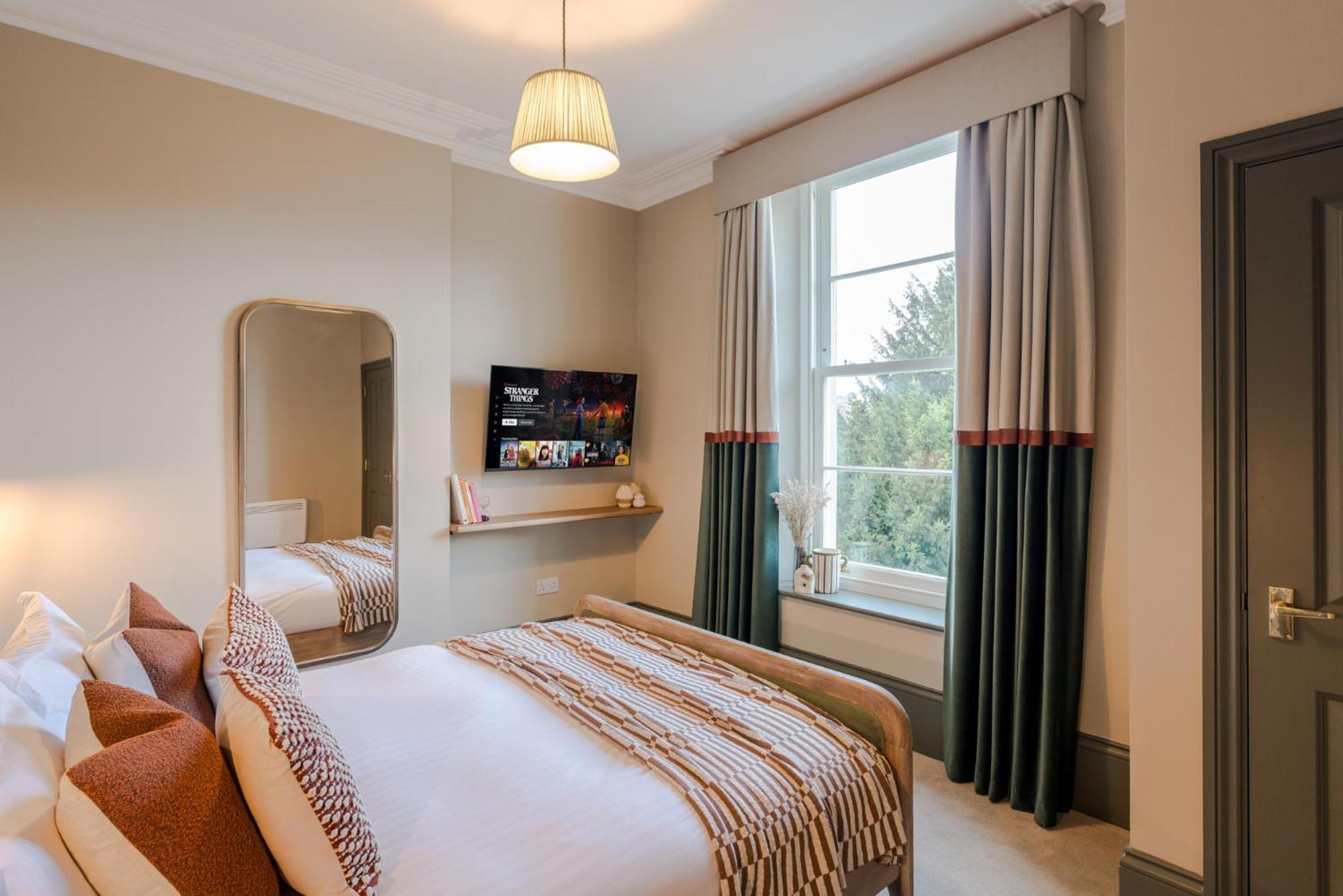 Pembroke House I Your Apartment Bristol Bagian luar foto